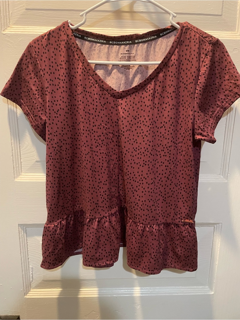 BCBGMaxAzria Brown Dot Peplum Short Sleeve Top, Medium